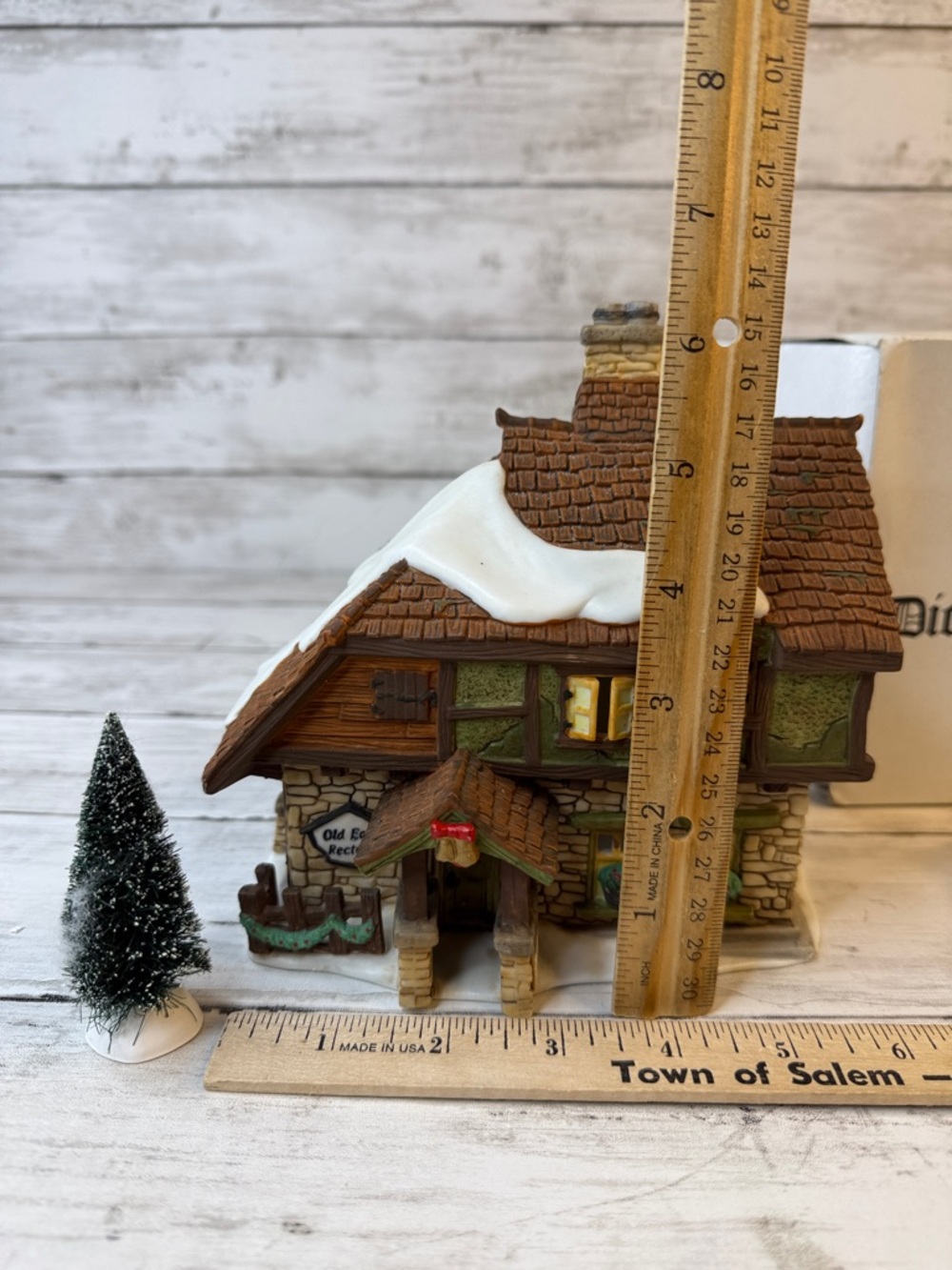 Dept 56 “ Old East Rectory” Dickens Christmas village w box, light and tree 1997 - Picture 8 of 8